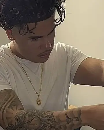Gabriel, barber at Latch Life Wellington